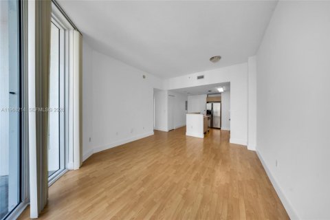 Снять в аренду кондоминиум в Майами, Флорида 2 спальни, 88.07м2, № 2029357 - фото 10