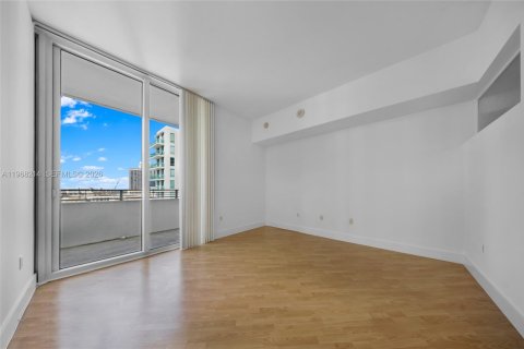 Снять в аренду кондоминиум в Майами, Флорида 2 спальни, 88.07м2, № 2029357 - фото 20