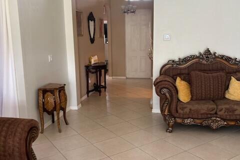 House in Port St. Lucie, Florida 3 bedrooms, 161.19 sq.m. № 2240362 - photo 4