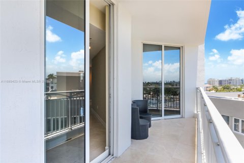 Купить кондоминиум в Бей-Харбор-Айлендс, Флорида 3 спальни, 160.81м2, № 1983196 - фото 14