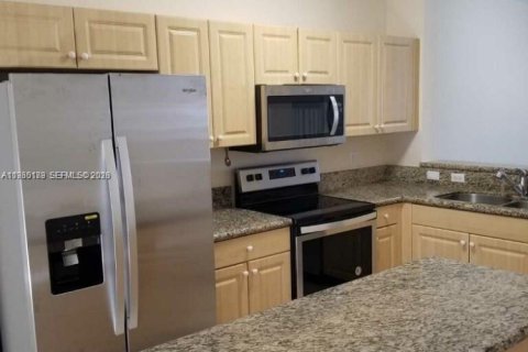 Touwnhouse à vendre à Riviera Beach, Floride: 3 chambres, 122.45 m2 № 2080714 - photo 6