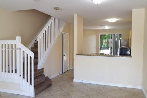 Touwnhouse à vendre à Riviera Beach, Floride: 3 chambres, 122.45 m2 № 2080714 - photo 5