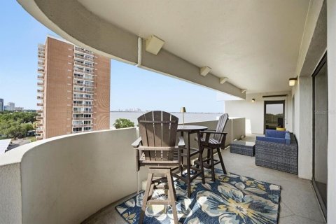 Condo in Tampa, Florida, 2 bedrooms  № 2114222 - photo 20