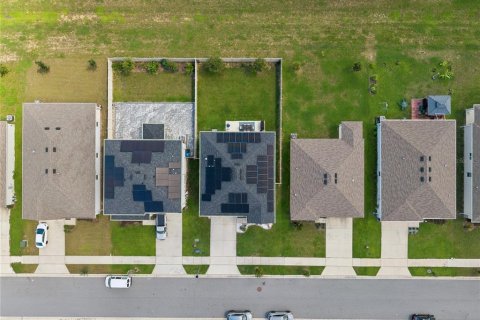 House in Haines City, Florida 5 bedrooms, 285.67 sq.m. № 2391353 - photo 28