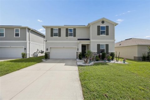 House in Haines City, Florida 5 bedrooms, 285.67 sq.m. № 2391353