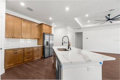 House in Weeki Wachee, Florida 4 bedrooms, 201.23 sq.m. № 1626105 - photo 17