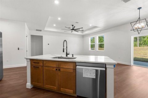 House in Weeki Wachee, Florida 4 bedrooms, 201.23 sq.m. № 1626105 - photo 18