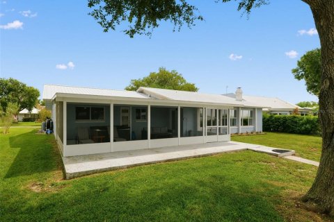 House in Lake Placid, Florida 3 bedrooms, 206.8 sq.m. № 2322416 - photo 3