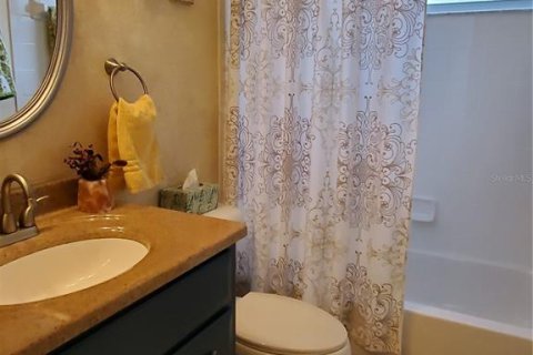 Condominio en alquiler en Bradenton, Florida, 2 dormitorios, 130.62 m2 № 1520790 - foto 17