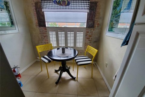Condominio en alquiler en Bradenton, Florida, 2 dormitorios, 130.62 m2 № 1520790 - foto 6