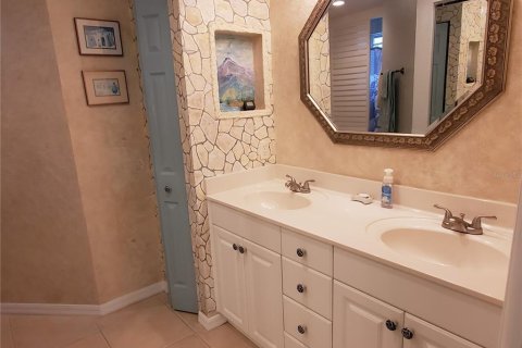 Condominio en alquiler en Bradenton, Florida, 2 dormitorios, 130.62 m2 № 1520790 - foto 14