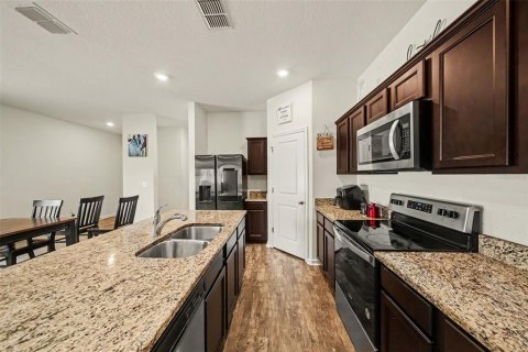 Casa en venta en Deltona, Florida, 3 dormitorios, 142.79 m2 № 2229798 - foto 10