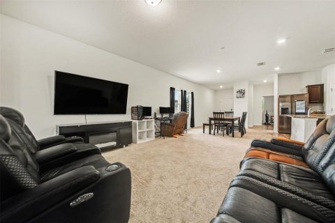 Casa en venta en Deltona, Florida, 3 dormitorios, 142.79 m2 № 2229798 - foto 5