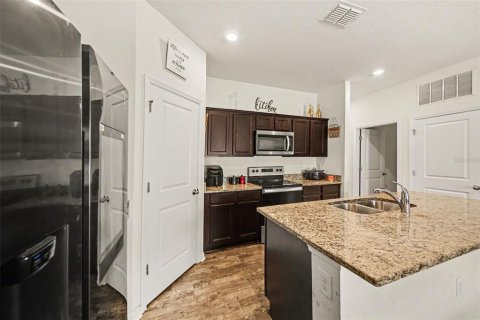 Casa en venta en Deltona, Florida, 3 dormitorios, 142.79 m2 № 2229798 - foto 9