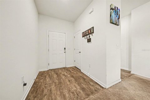Casa en venta en Deltona, Florida, 3 dormitorios, 142.79 m2 № 2229798 - foto 3