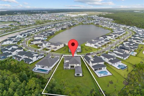 Casa en venta en Orlando, Florida, 6 dormitorios, 658.96 m2 № 1879322 - foto 3