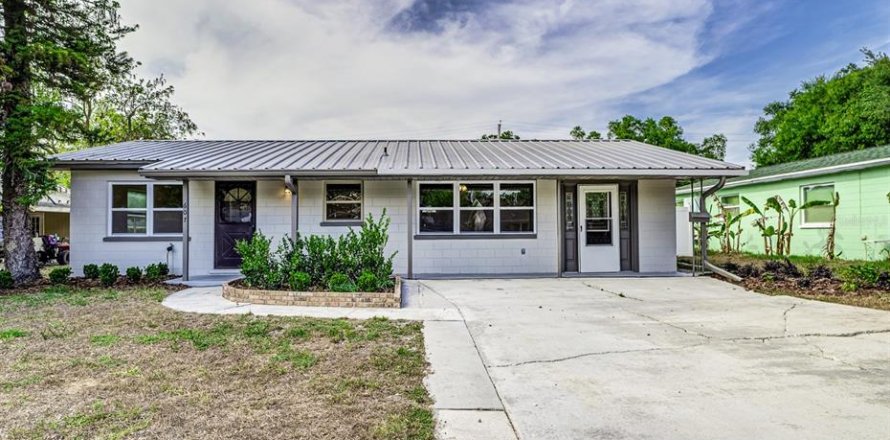 House in Lakeland, Florida 3 bedrooms, 143.07 sq.m. № 1649254