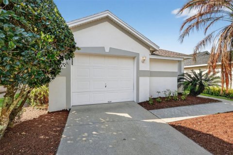 Villa ou maison à vendre à Mount Dora, Floride: 2 chambres, 134.15 m2 № 2398883 - photo 3