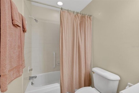 Villa ou maison à vendre à Mount Dora, Floride: 2 chambres, 134.15 m2 № 2398883 - photo 19