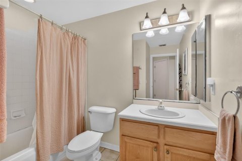 Villa ou maison à vendre à Mount Dora, Floride: 2 chambres, 134.15 m2 № 2398883 - photo 18