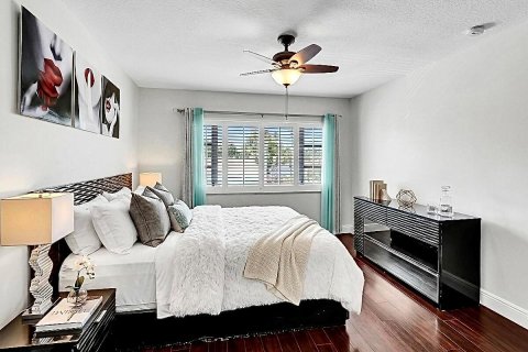 Copropriété à vendre à Fort Lauderdale, Floride: 2 chambres, 102.19 m2 № 2242907 - photo 12