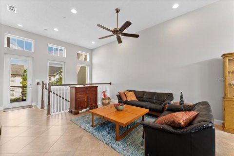 Adosado en venta en Orlando, Florida, 2 dormitorios, 152.73 m2 № 1670182 - foto 2