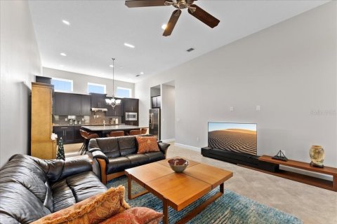 Adosado en venta en Orlando, Florida, 2 dormitorios, 152.73 m2 № 1670182 - foto 3