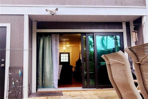 Townhouse in West Palm Beach, Florida 2 bedrooms, 107.95 sq.m. № 1852216 - photo 8