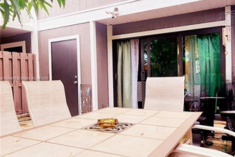 Townhouse in West Palm Beach, Florida 2 bedrooms, 107.95 sq.m. № 1852216 - photo 7