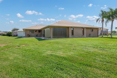 Villa ou maison à vendre à Punta Gorda, Floride: 3 chambres, 206.99 m2 № 2433225 - photo 29