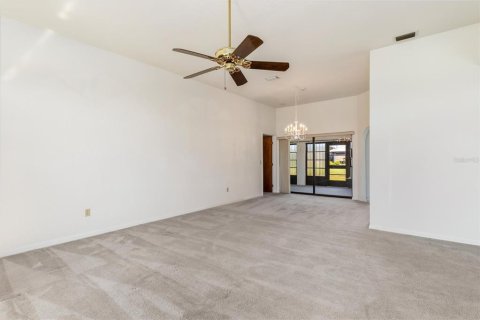 Villa ou maison à vendre à Punta Gorda, Floride: 3 chambres, 206.99 m2 № 2433225 - photo 5