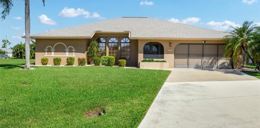 Villa ou maison à Punta Gorda, Floride 3 chambres, 206.99 m2 № 2433225