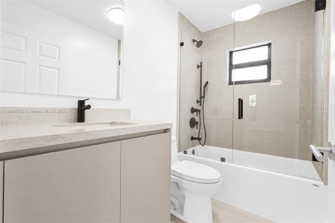 Villa ou maison à louer à Miami, Floride: 3 chambres, 139.35 m2 № 1964289 - photo 23