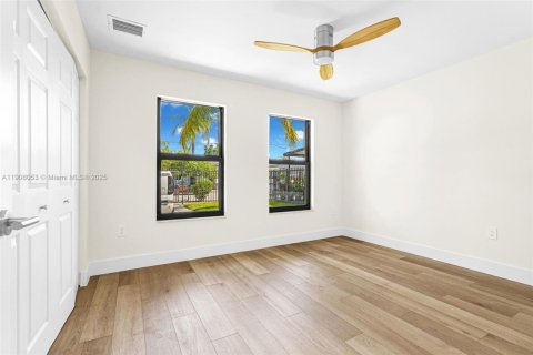 Villa ou maison à louer à Miami, Floride: 3 chambres, 139.35 m2 № 1964289 - photo 21