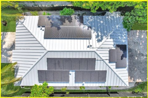 Villa ou maison à louer à Miami, Floride: 3 chambres, 139.35 m2 № 1964289 - photo 4