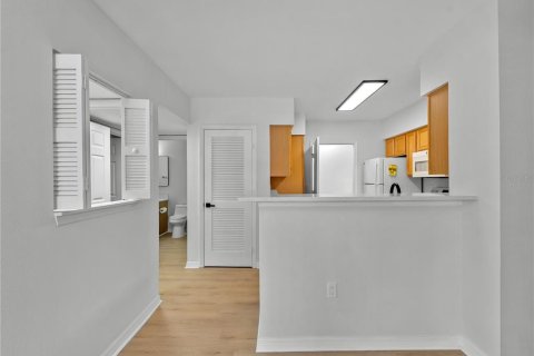 Copropriété à vendre à Sarasota, Floride: 1 chambre, 76.37 m2 № 1908542 - photo 12