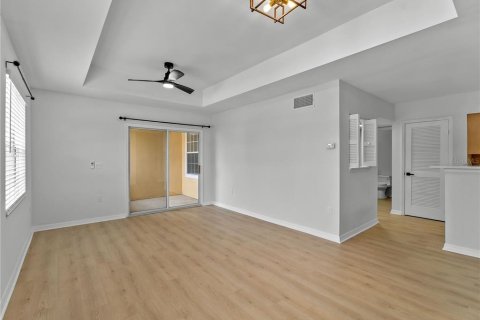 Copropriété à vendre à Sarasota, Floride: 1 chambre, 76.37 m2 № 1908542 - photo 8