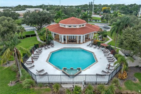 Copropriété à vendre à Sarasota, Floride: 1 chambre, 76.37 m2 № 1908542 - photo 2
