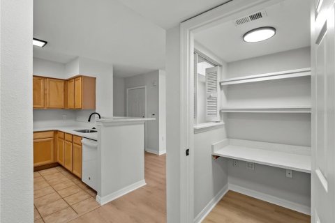 Copropriété à vendre à Sarasota, Floride: 1 chambre, 76.37 m2 № 1908542 - photo 19