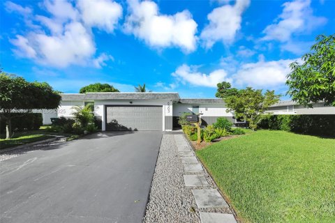 Casa en venta en Tamarac, Florida, 4 dormitorios, 159.42 m2 № 1977150 - foto 7