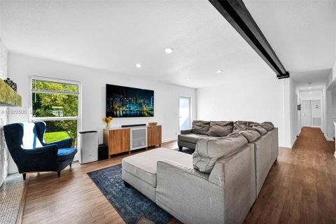 Casa en venta en Tamarac, Florida, 4 dormitorios, 159.42 m2 № 1977150 - foto 23