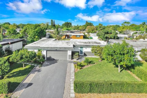 Casa en venta en Tamarac, Florida, 4 dormitorios, 159.42 m2 № 1977150 - foto 3