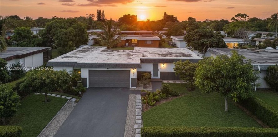 Casa en Tamarac, Florida 4 dormitorios, 159.42 m2 № 1977150