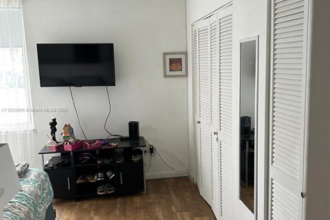 Copropriété à vendre à Sunny Isles Beach, Floride: 2 chambres, 81.29 m2 № 2194010 - photo 9