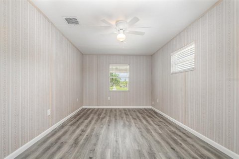 House in Orlando, Florida 3 bedrooms, 114.73 sq.m. № 1824407 - photo 19