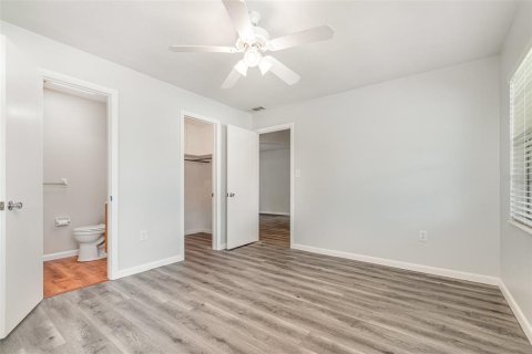 House in Orlando, Florida 3 bedrooms, 114.73 sq.m. № 1824407 - photo 9