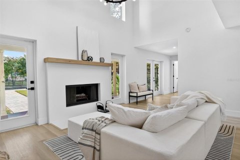 Villa ou maison à louer à Orlando, Floride: 4 chambres, 207.36 m2 № 2149841 - photo 15
