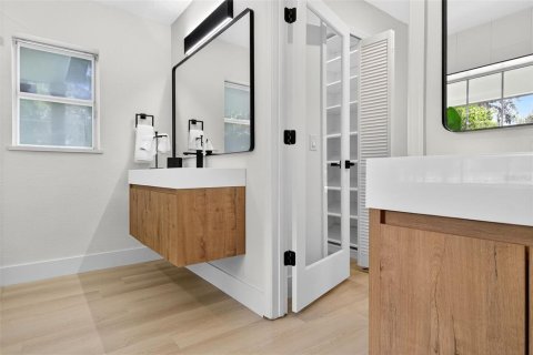 Villa ou maison à louer à Orlando, Floride: 4 chambres, 207.36 m2 № 2149841 - photo 25