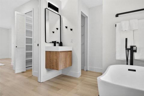 Villa ou maison à louer à Orlando, Floride: 4 chambres, 207.36 m2 № 2149841 - photo 26