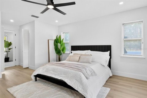 Villa ou maison à louer à Orlando, Floride: 4 chambres, 207.36 m2 № 2149841 - photo 18